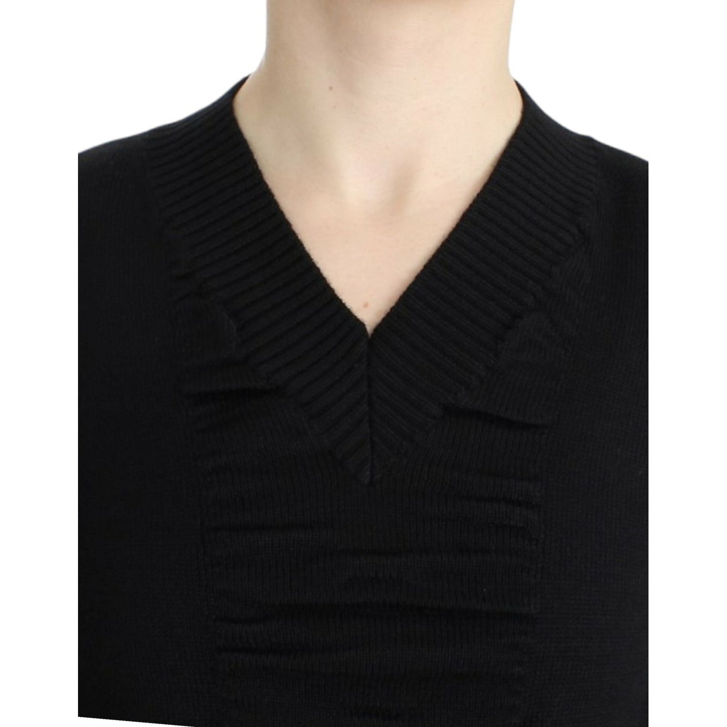 Costume National Black V-neck wool sweater SIG12087-1