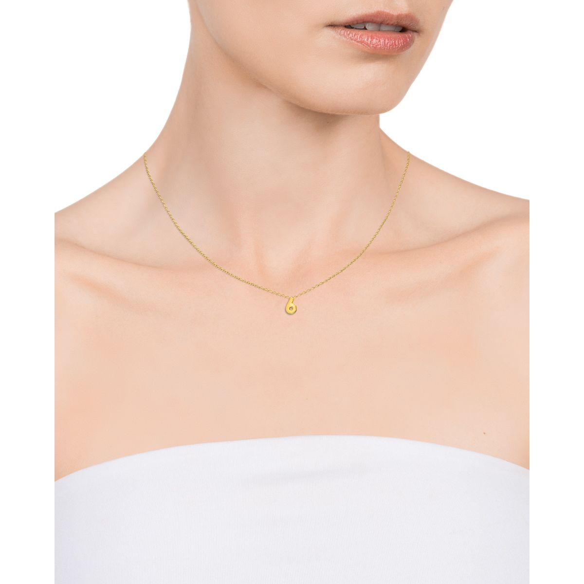 Elegant lady wearing VICEROY JEWELS Mod. 61041C000-06 necklace, silver 925°, quartz analog movement, gold pendant on bare neck.