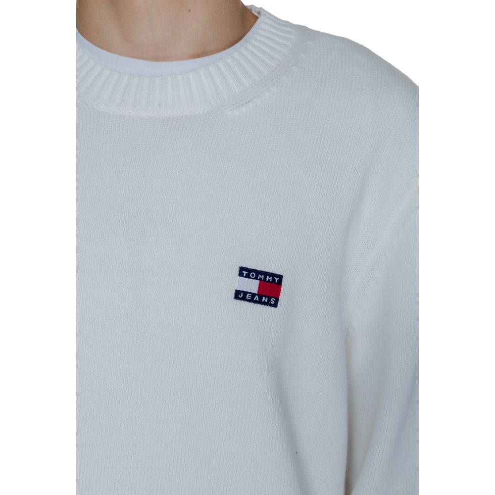 Tommy Hilfiger Jeans White Cotton Sweatshirt with badge logo on chest