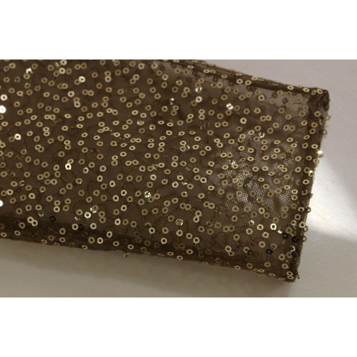 فستان ماكسي من الدانتيل الذهبي الرائع من Lanre Da Silva Ajayi مع كريستالات