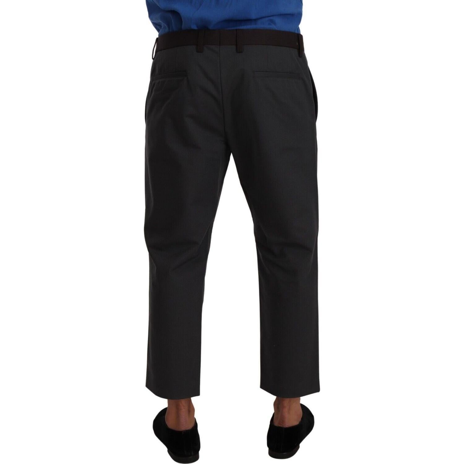 بنطلون قصير أنيق من دولتشي آند غابانا باللونين الرمادي والبورجوندي