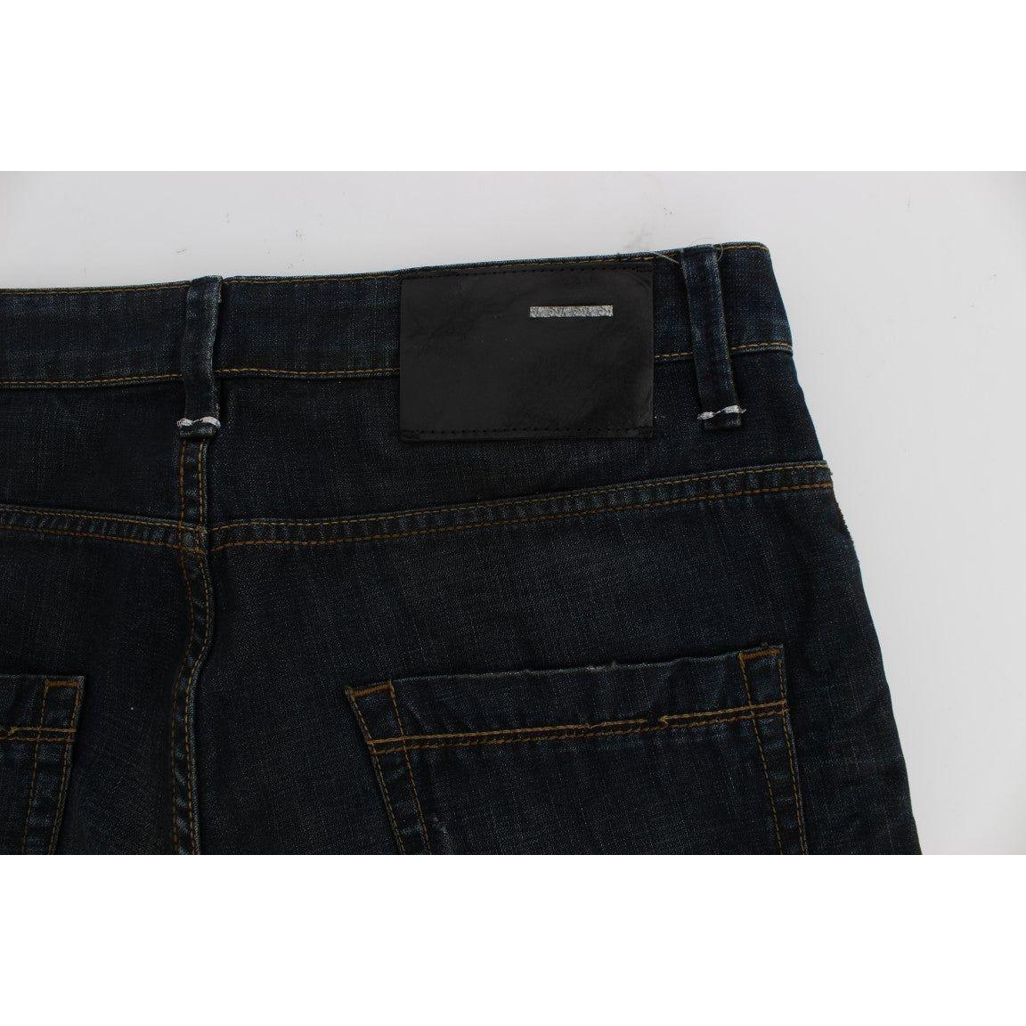 بنطلون جينز أنيق بقصّة مستقيمة باللون الأزرق الداكن من Acht