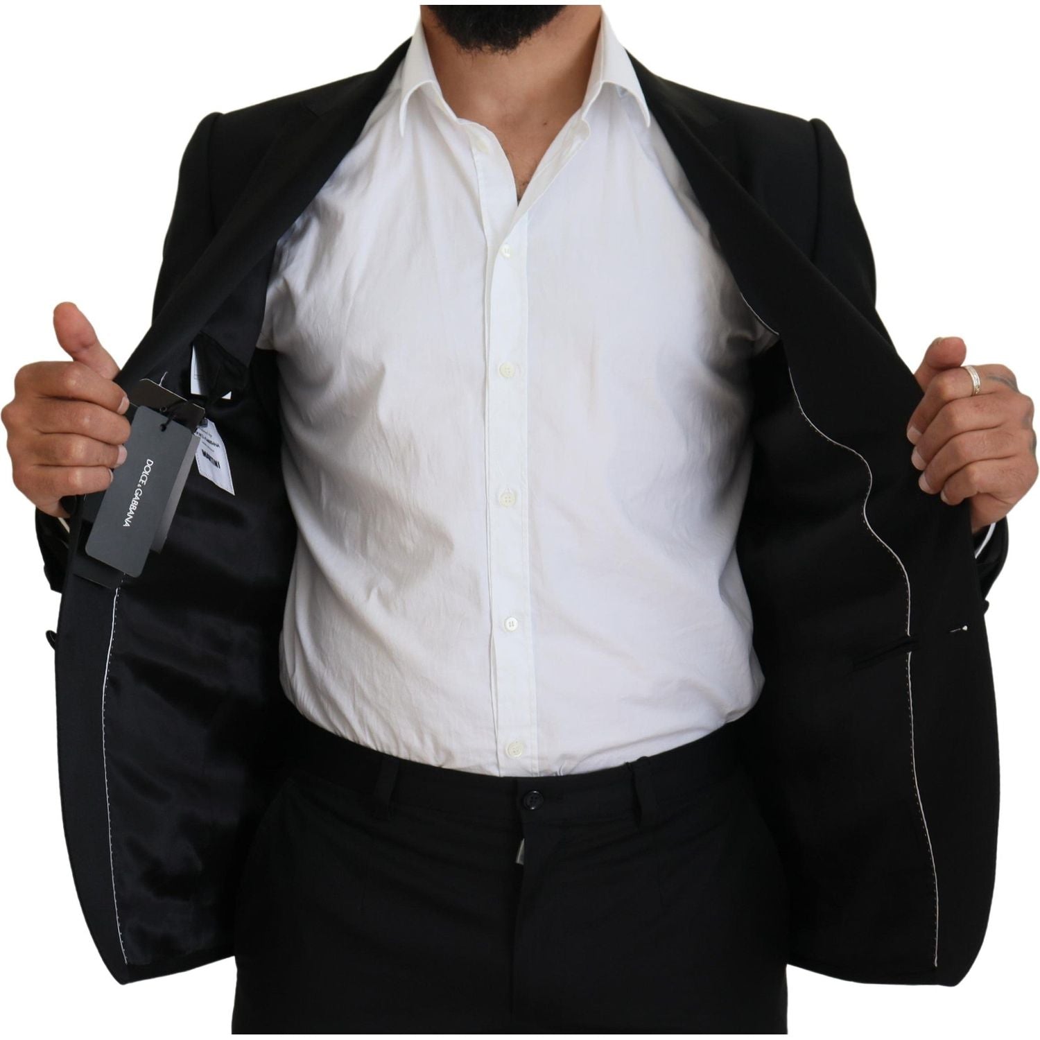 سترة رسمية أنيقة باللون الأسود من دولتشي آند غابانا