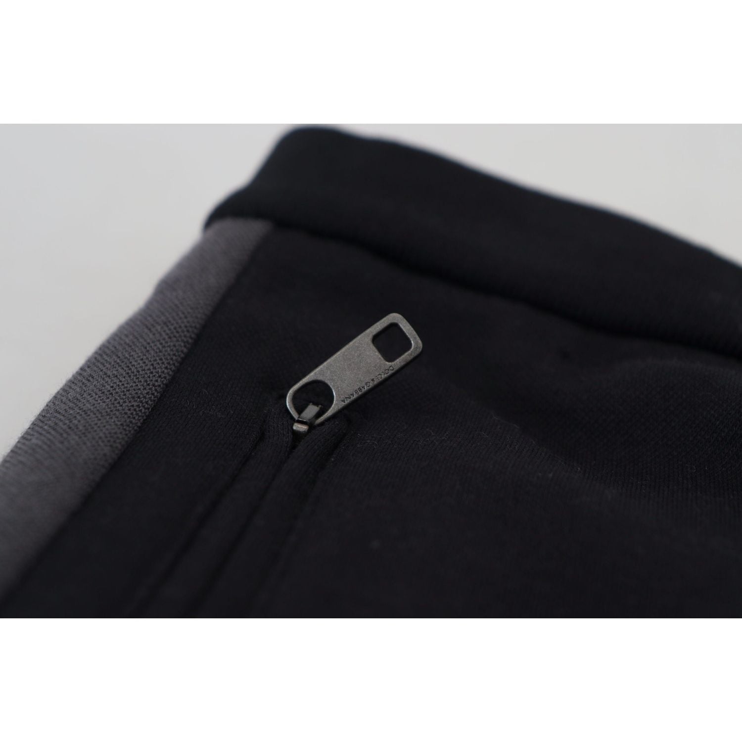 بنطال رياضي أسود أنيق من دولتشي آند غابانا مصنوع من مزيج صوف فاخر