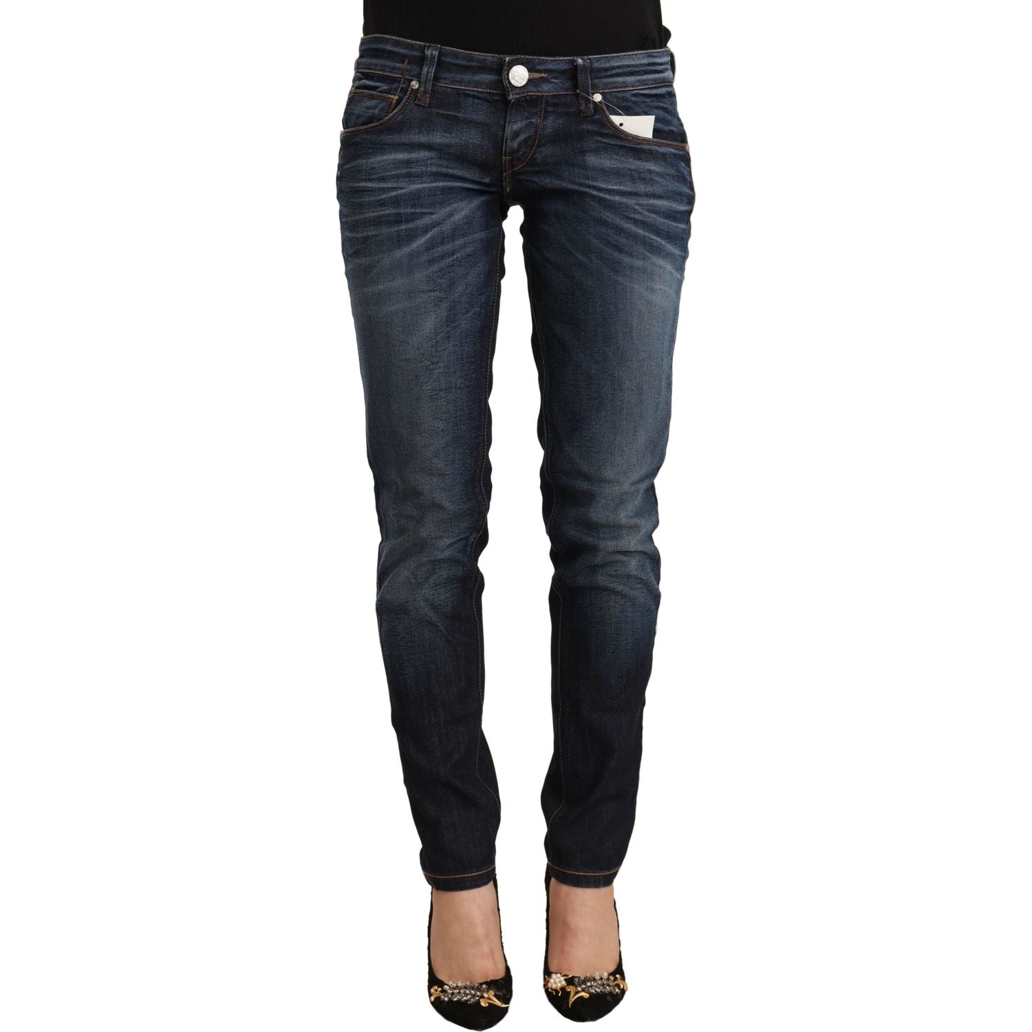 بنطلون جينز أزرق مغسول بقصّة Slim Fit من Acht Chic