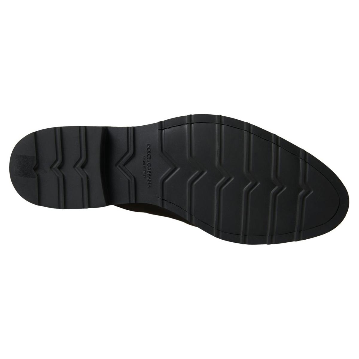 حذاء رجالي رسمي أنيق باللونين الأبيض والأسود من دولتشي آند غابانا