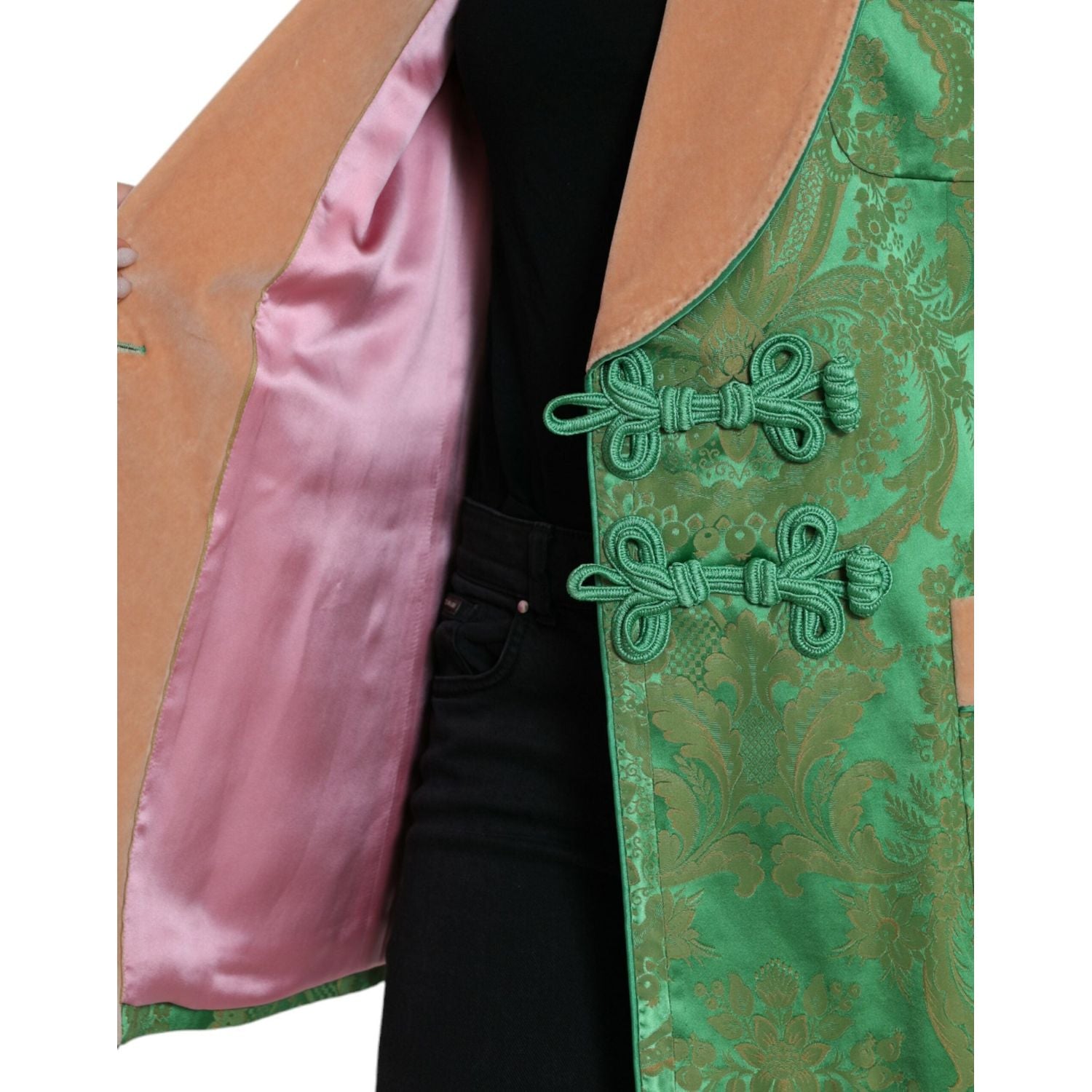 سترة مزدوجة الصدر من دولتشي آند غابانا بتصميم مزهر