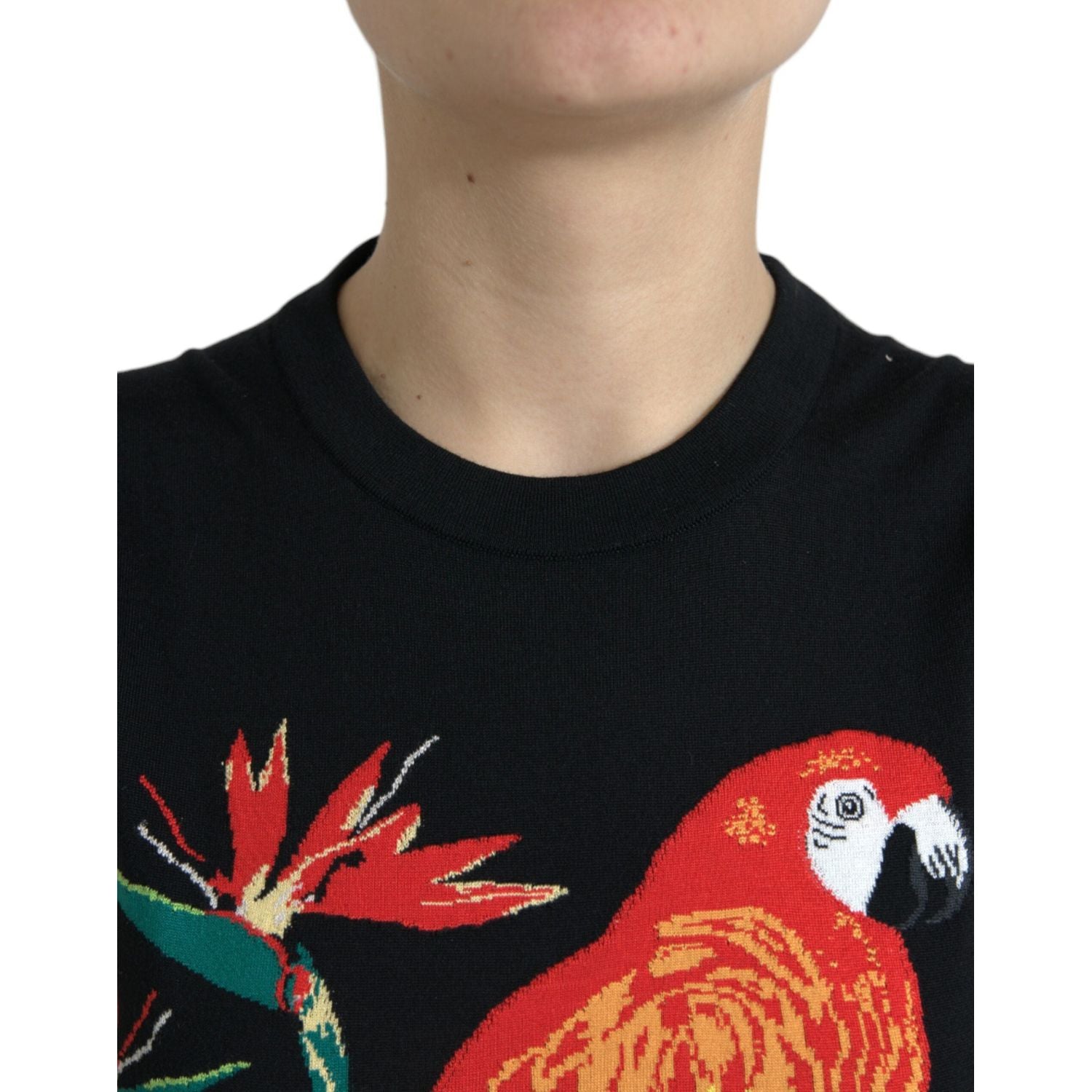 بلوزة دولتشي آند غابانا الأنيقة ذات الرقبة الدائرية بطبعة الغابة