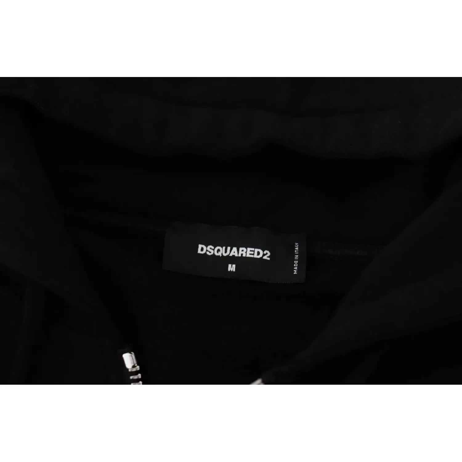 سترة Dsquared² سوداء بغطاء رأس وسحّاب كامل وأكمام مطبوعة