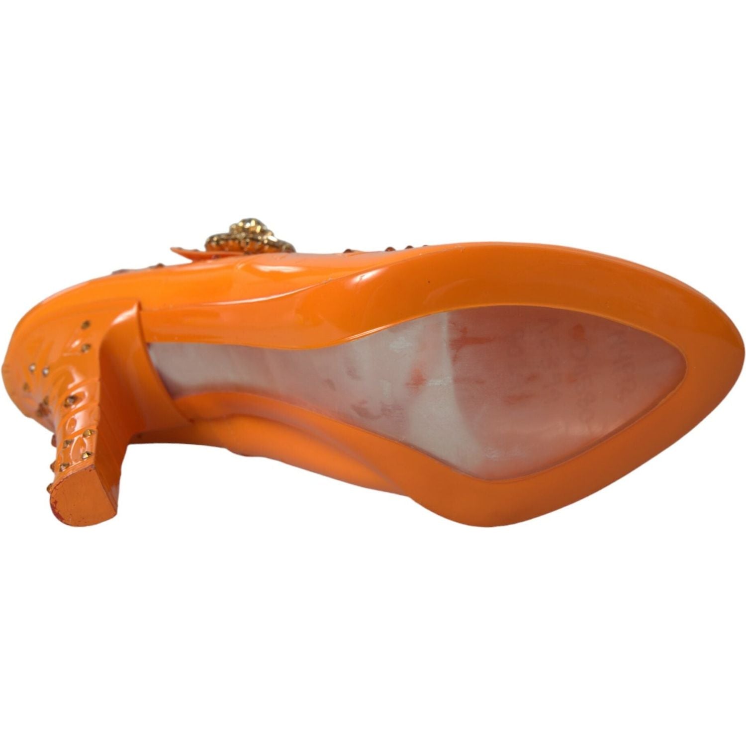 حذاء سندريلا البرتقالي المزين بالكريستال من دولتشي آند غابانا