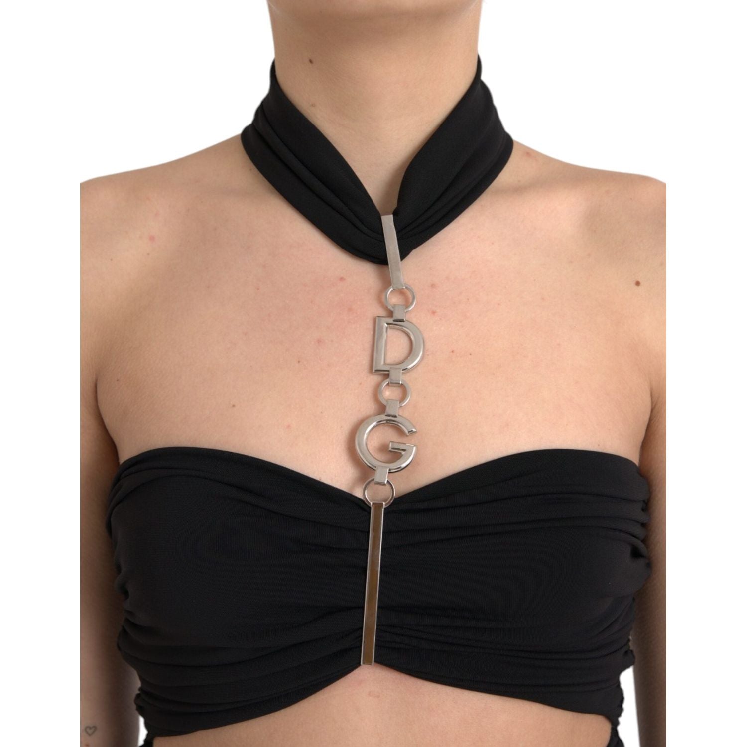 فستان قصير ضيق بدون أكمام باللون الأسود من دولتشي آند غابانا