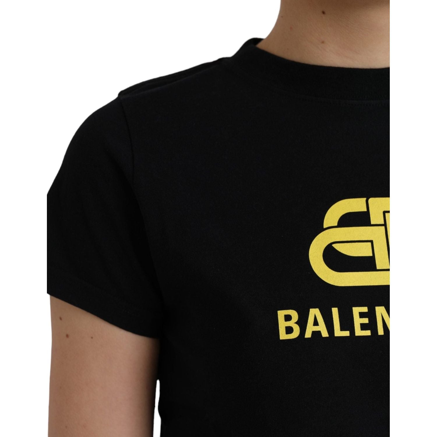 تي شيرت Balenciaga أسود من القطن بطبعة شعار ورقبة دائرية وأكمام قصيرة
