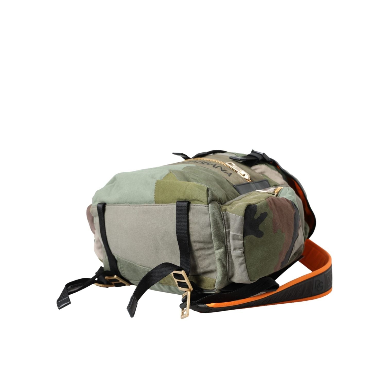 حقيبة ظهر من دولتشي آند غابانا باللون الأخضر العسكري المرقعة