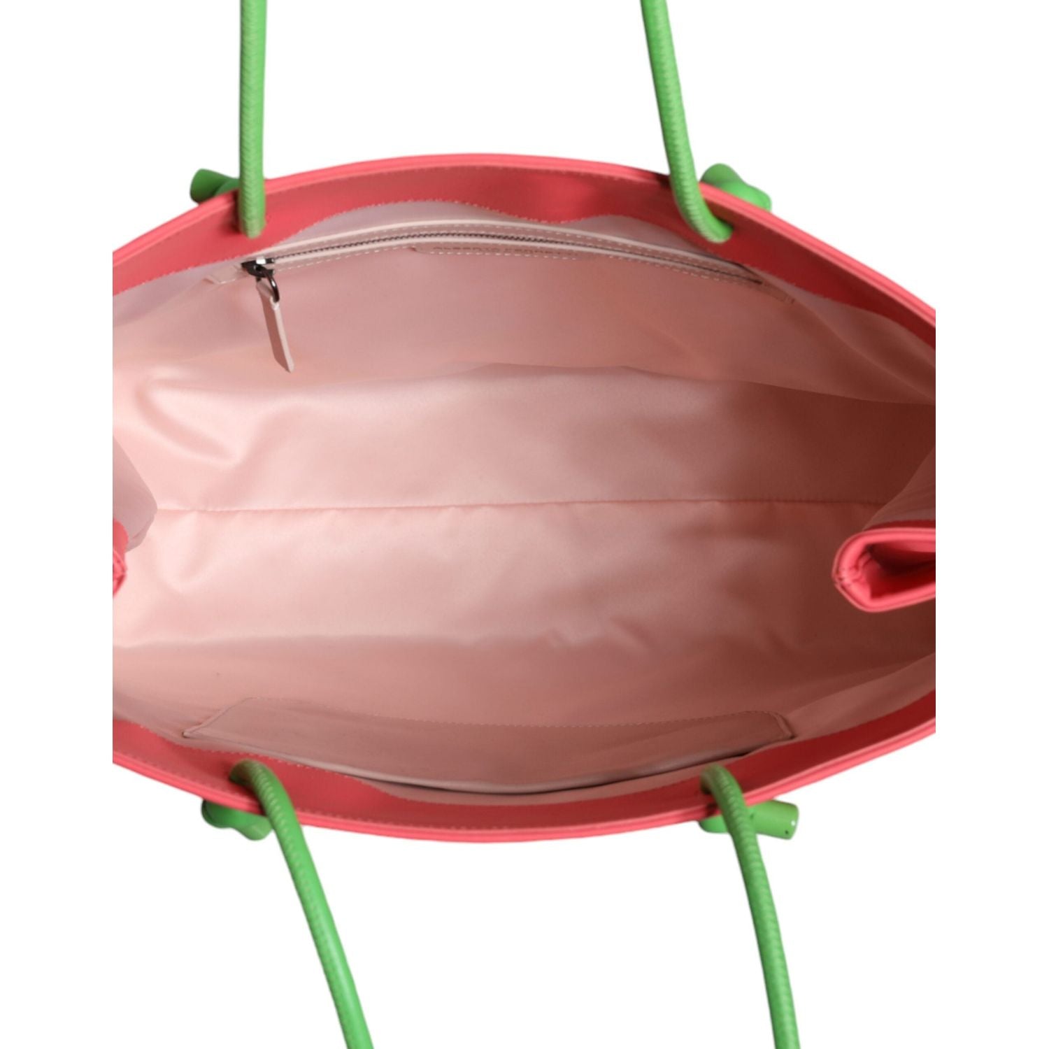 حقيبة تسوق ألبرتا فيريتي باللون الوردي من الجلد لعطلة نهاية الأسبوع يوم الأربعاء