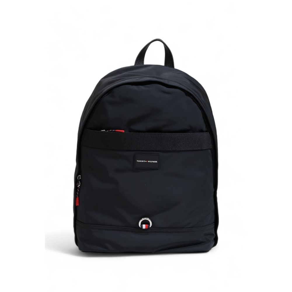 Front view with bag zipped and handles upright.