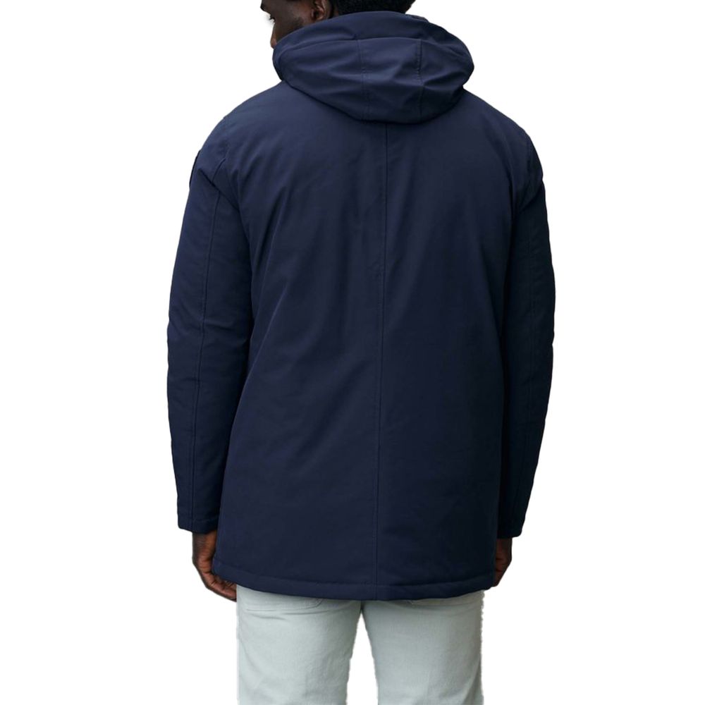 Front view with bag zipped and handles upright.