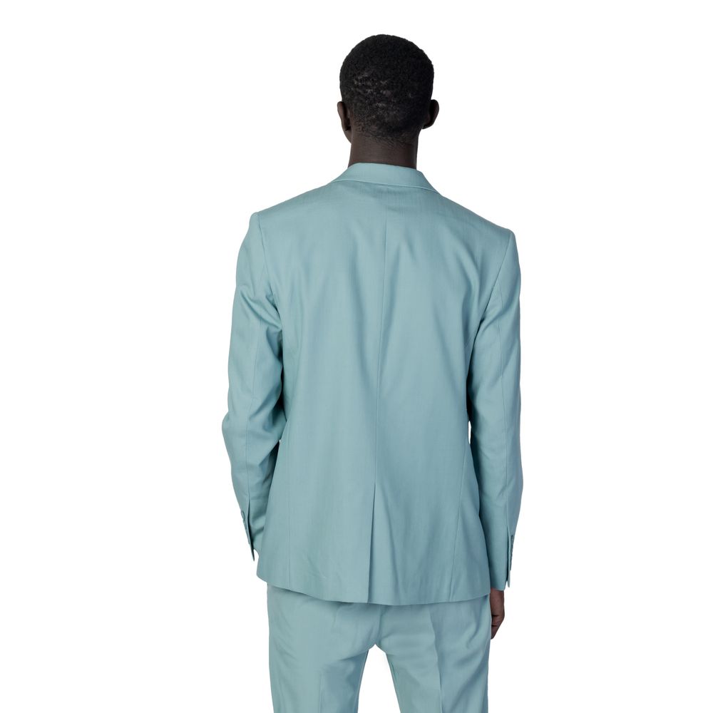Front view with bag zipped and handles upright.