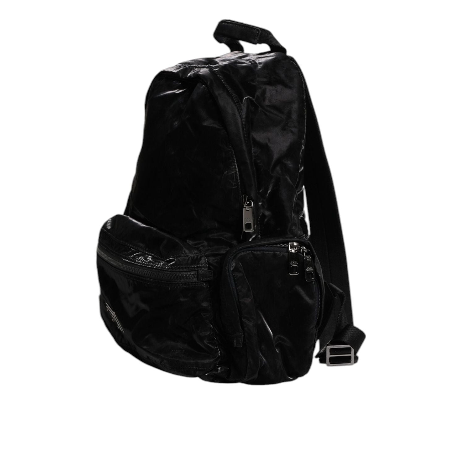 Front view with bag zipped and handles upright.