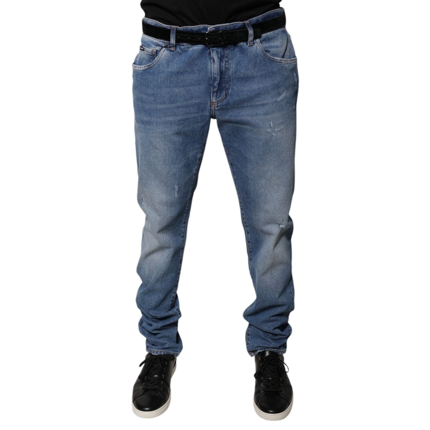 Front view with bag zipped and handles upright.