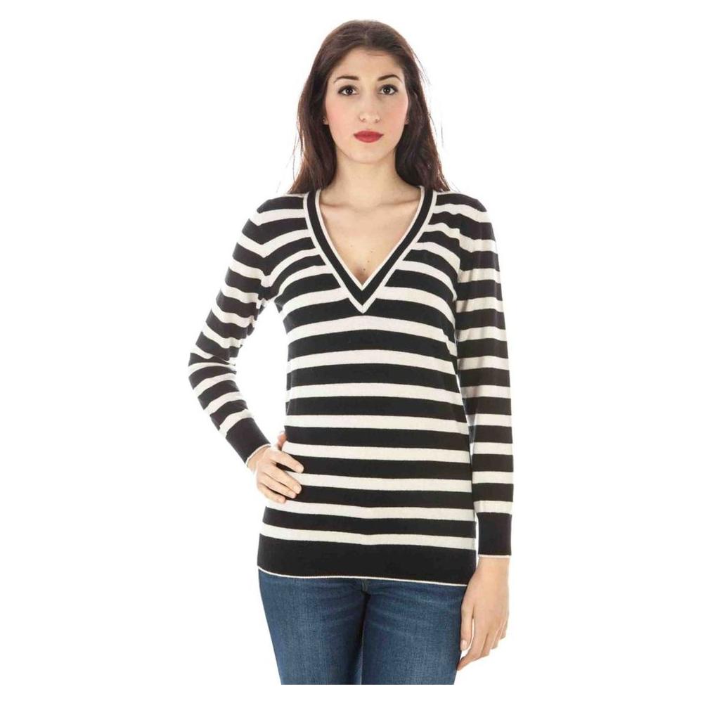 سترة صوفية سوداء من فريد بيري