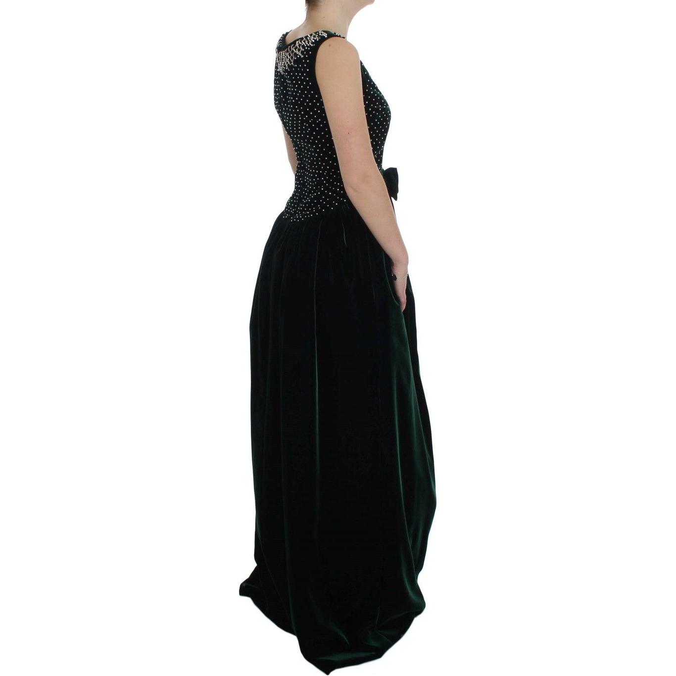 فستان ماكسي من دولتشي آند غابانا من المخمل والكريستال باللون الزمردي الساحر