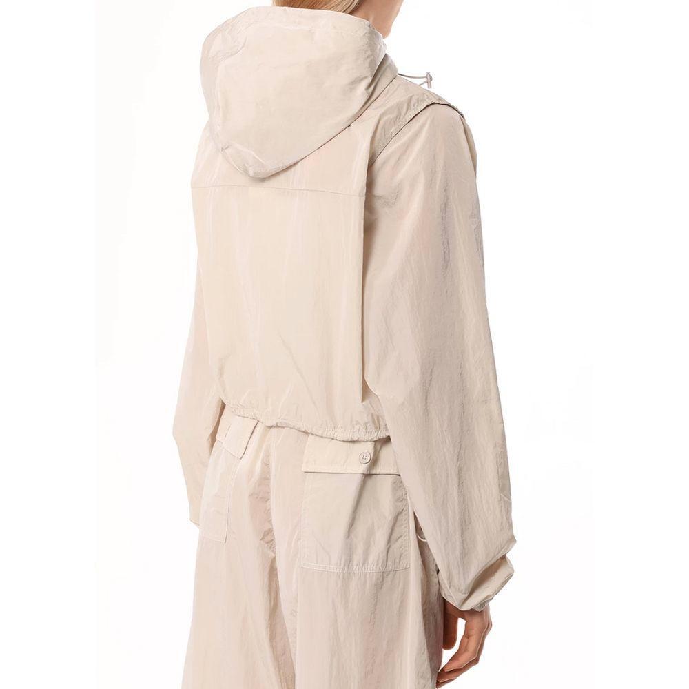Front view with bag zipped and handles upright.
