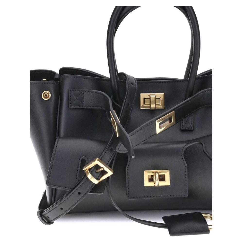 Front view with bag zipped and handles upright.
