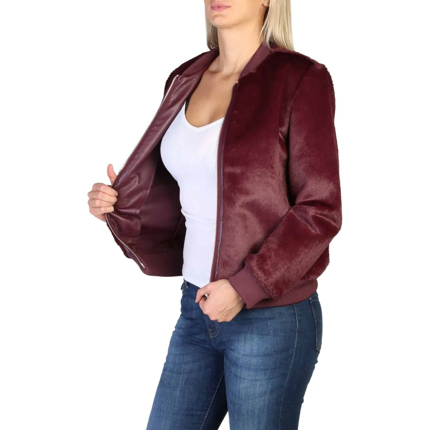 سترات ارماني اكستشينج 