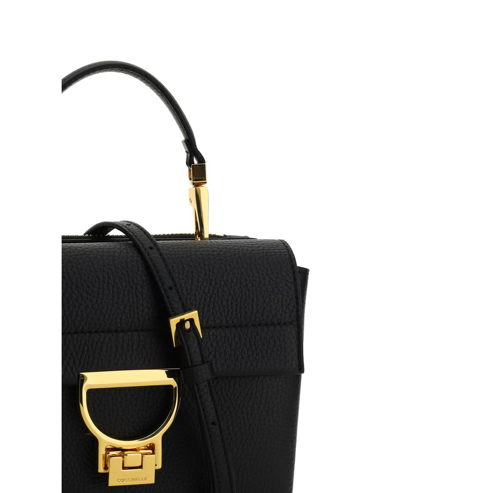 Front view with bag zipped and handles upright.