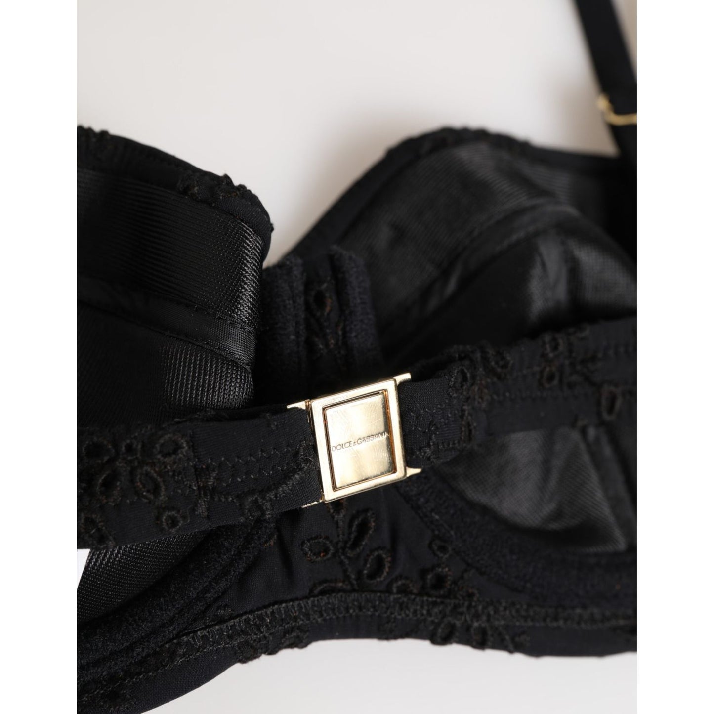 Dolce & Gabbana Black Polyester Embroidered Underwire Bra Underwear with floral detailing and logo clasp, crafted in Italy.