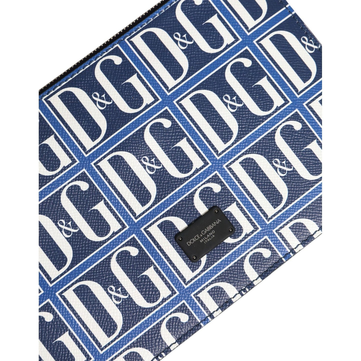 Dolce & Gabbana Blue White Leather D&G Logo Plaque Crossbody Borse Bag with logo details and zipper closure