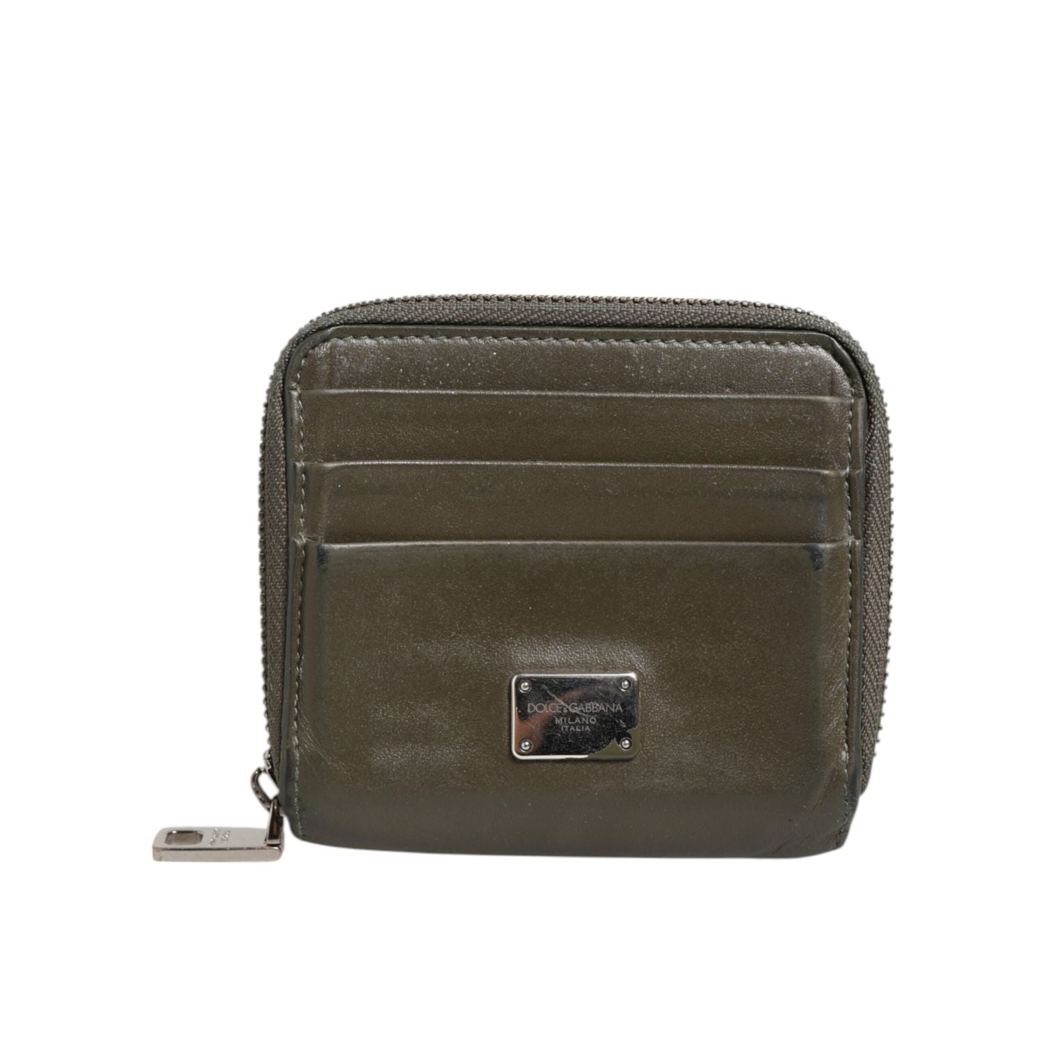 Front view with bag zipped and handles upright.