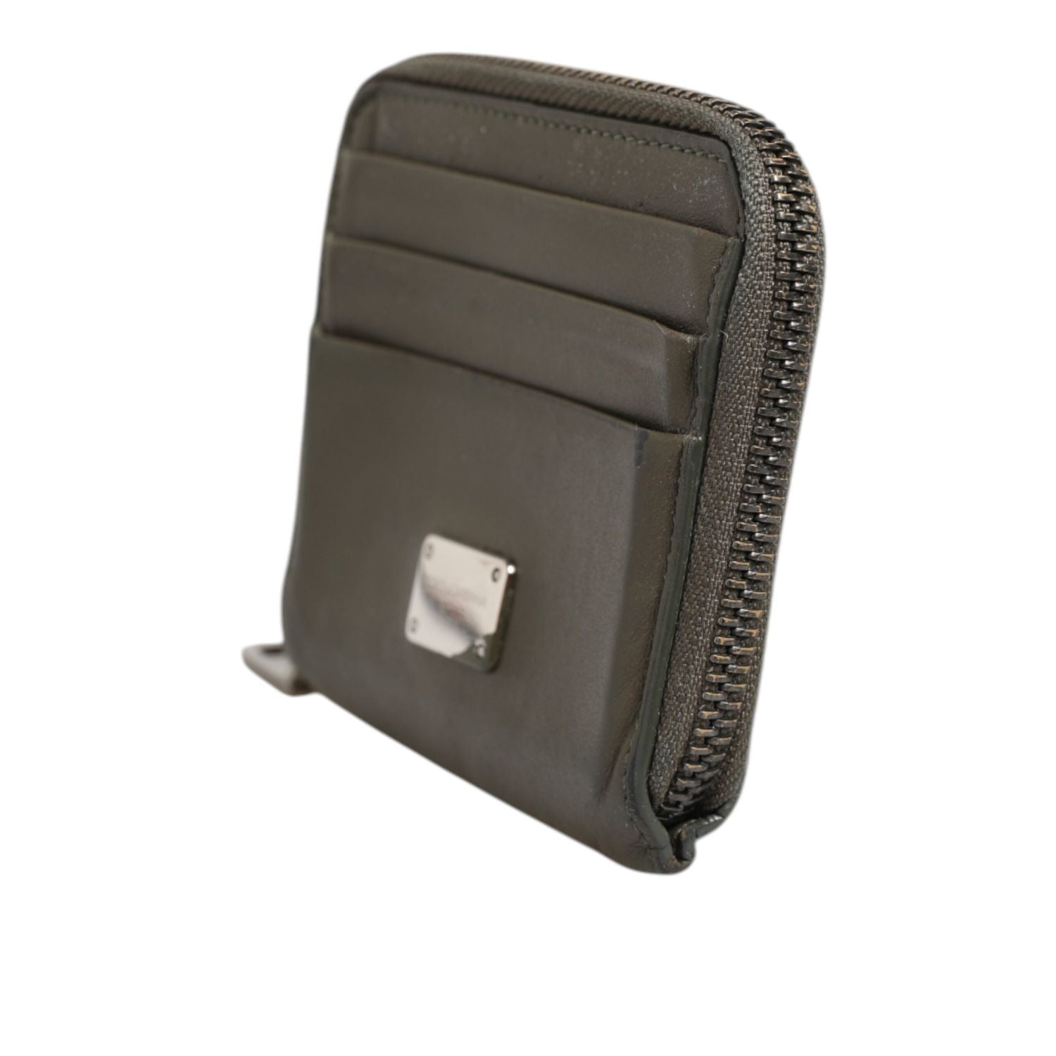 Front view with bag zipped and handles upright.