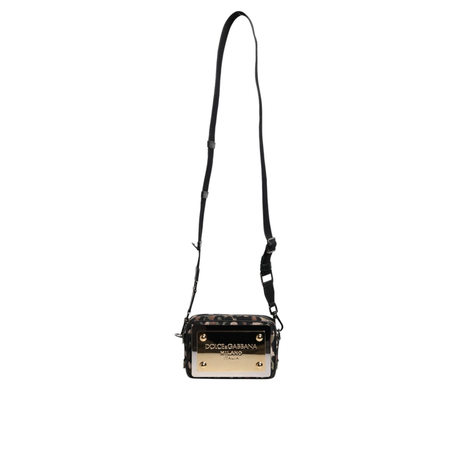 Front view with bag zipped and handles upright.