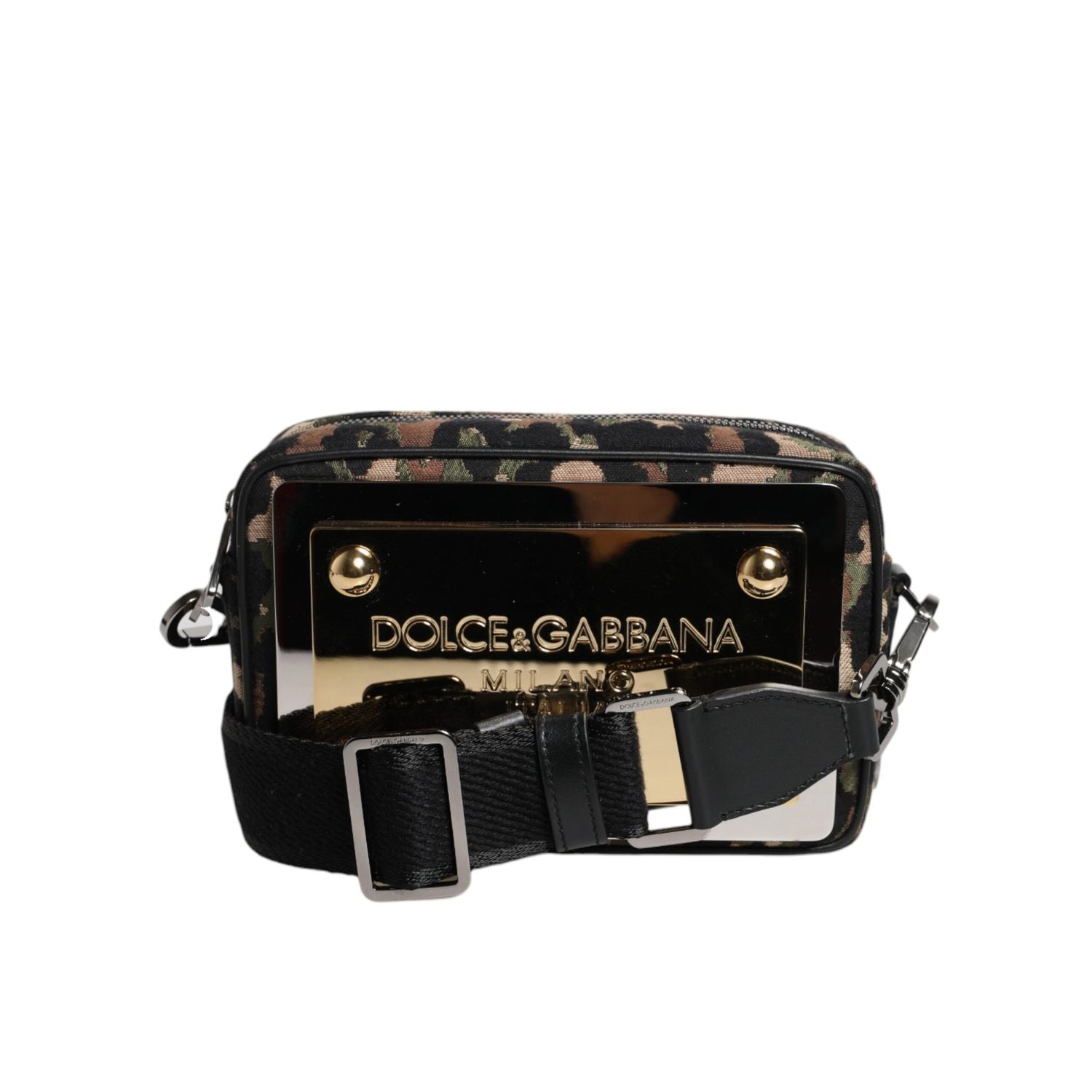 Front view with bag zipped and handles upright.