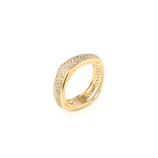 Gold ring with crystals, featuring GUESS JEWELS JEWELRY Mod. JUBR04675JWYG54. Elegant design with sparkling accents.