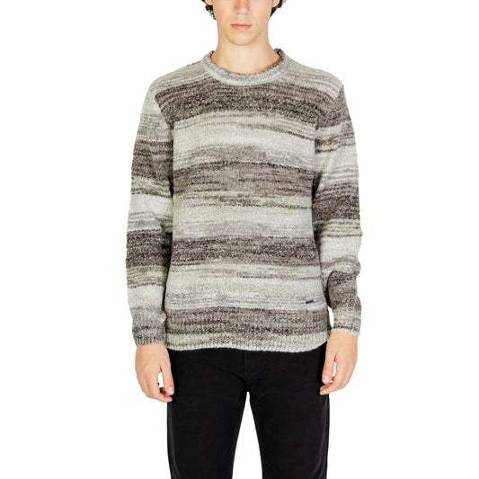 Man wearing Gianni Lupo Gray Polyacrylic Sweatshirt with horizontal stripe pattern