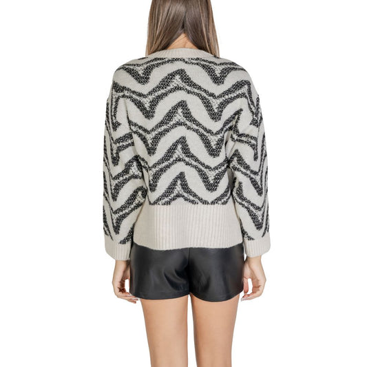 Only White Marabou Sweater for women's fall/winter collection, knitwear made of 78% acrylic and 22% polyester.