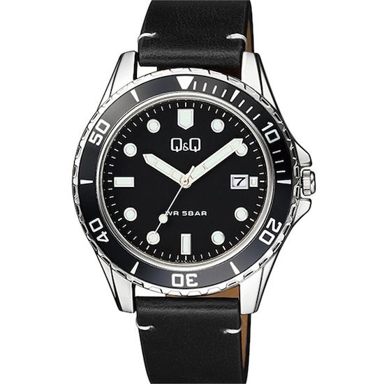 Q&Q Mod. GENT DATE wristwatch with black leather strap, 43 mm metal case, mineral dial, quartz movement, and date function. Water resistant 5 ATM.