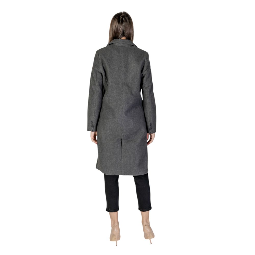 Back view of woman wearing Vero Moda Gray Polyester Coat with straight silhouette and classic lapel collar