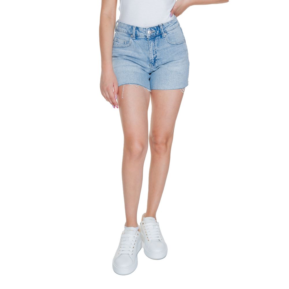Vero Moda Light Blue Cotton Shorts with mid-rise waist and front pockets